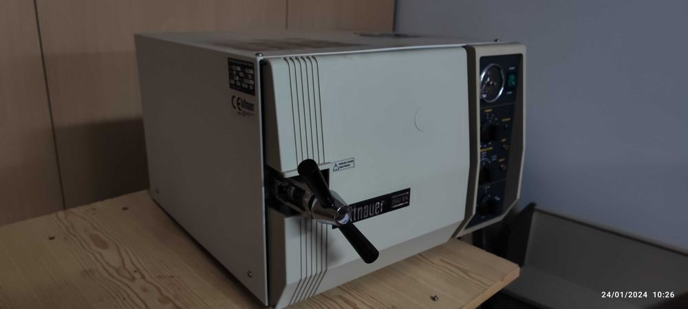 Esterilizador a Vapor Tuttnauer Autoclave 2540MK