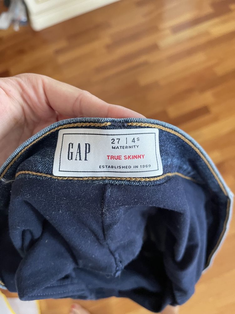 Джинси для вагітних GAP