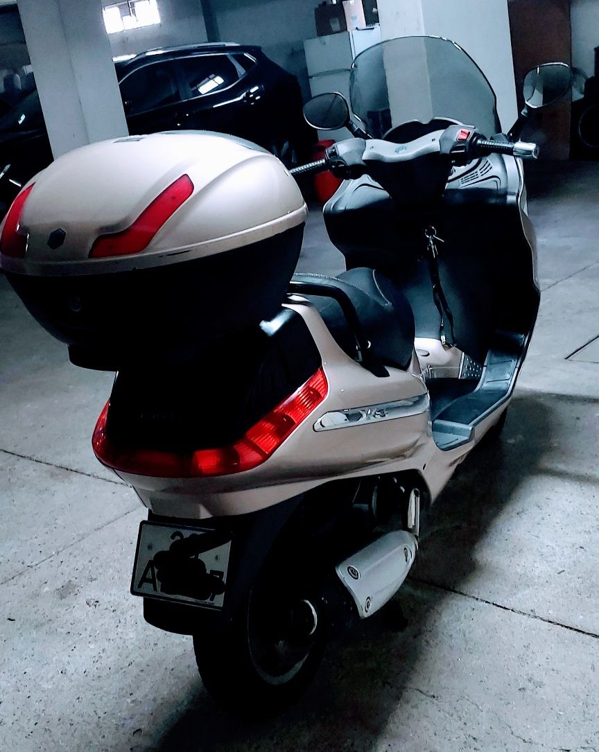 Piaggio X8 200cc