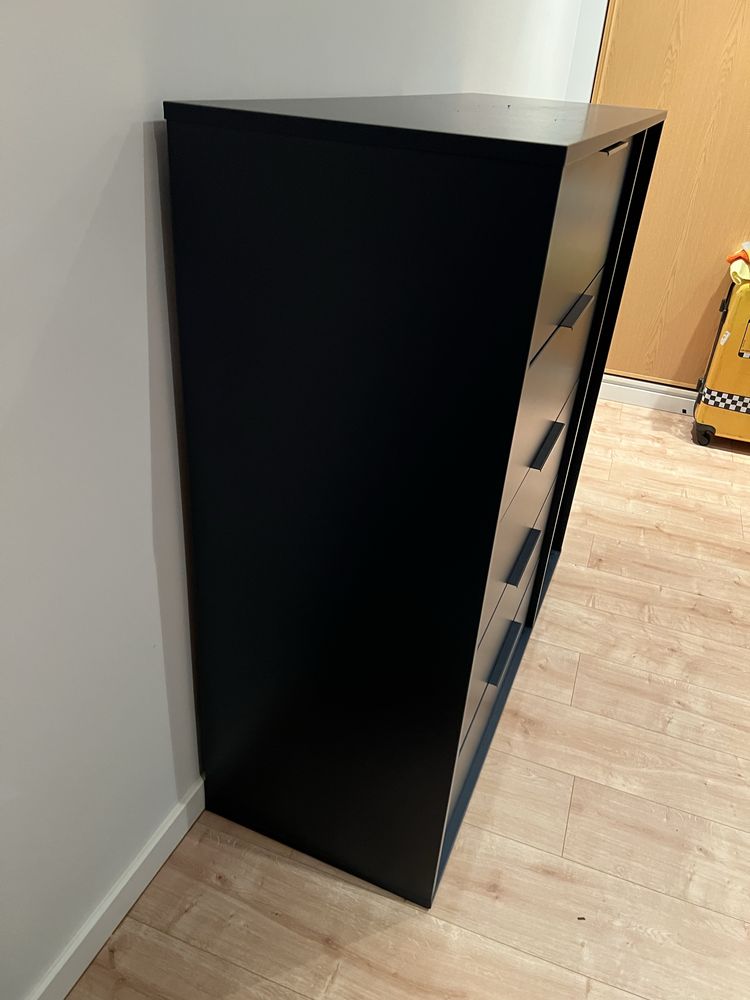 Ikea NORDMELA cómoda com varão