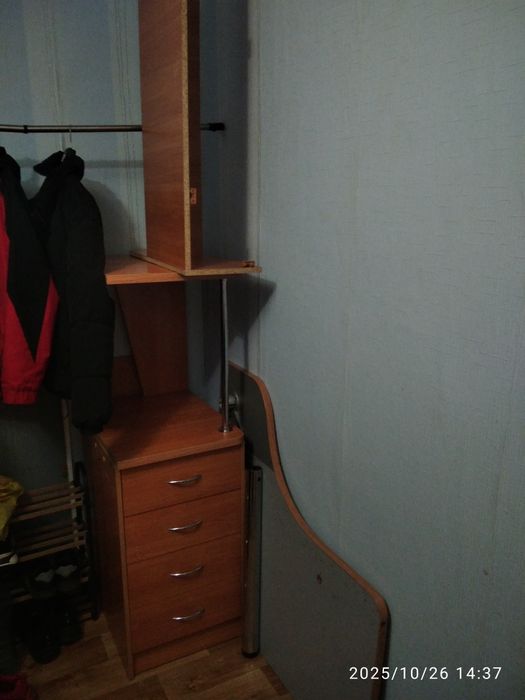 Стіл комп'ютерний письмовий, парта. Стол компьютерный письменный