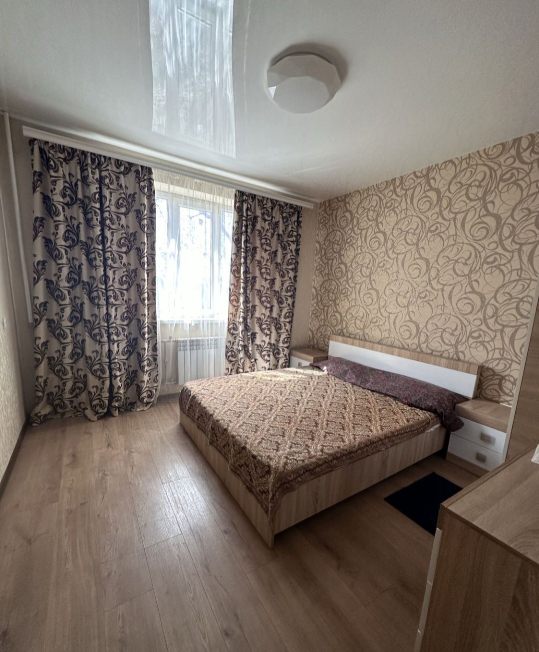Кровать двухспальная с матрасом в комплекте.140*200 и 160*200