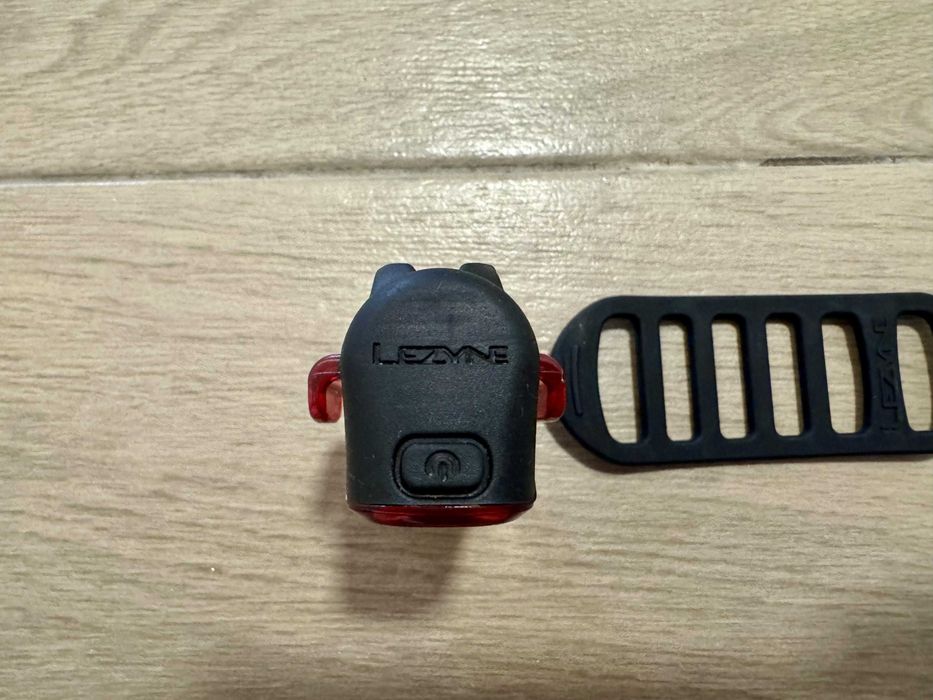 Luz bicicleta Lezyne - Strip Drive+ Alert StVZO