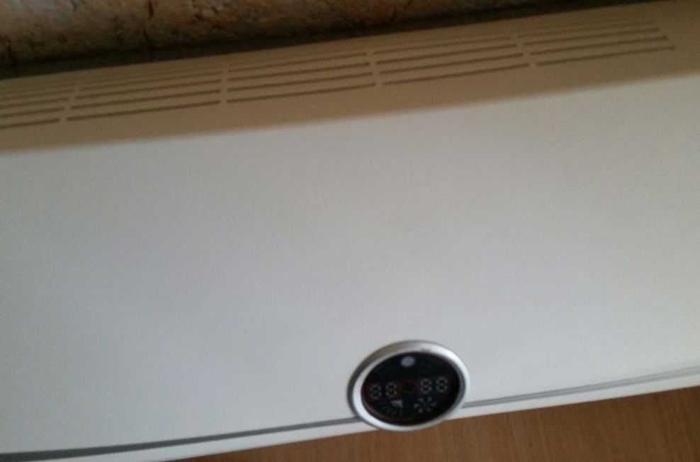 Обогреватель керамический 2000W электро. Настенный тепловентилятор