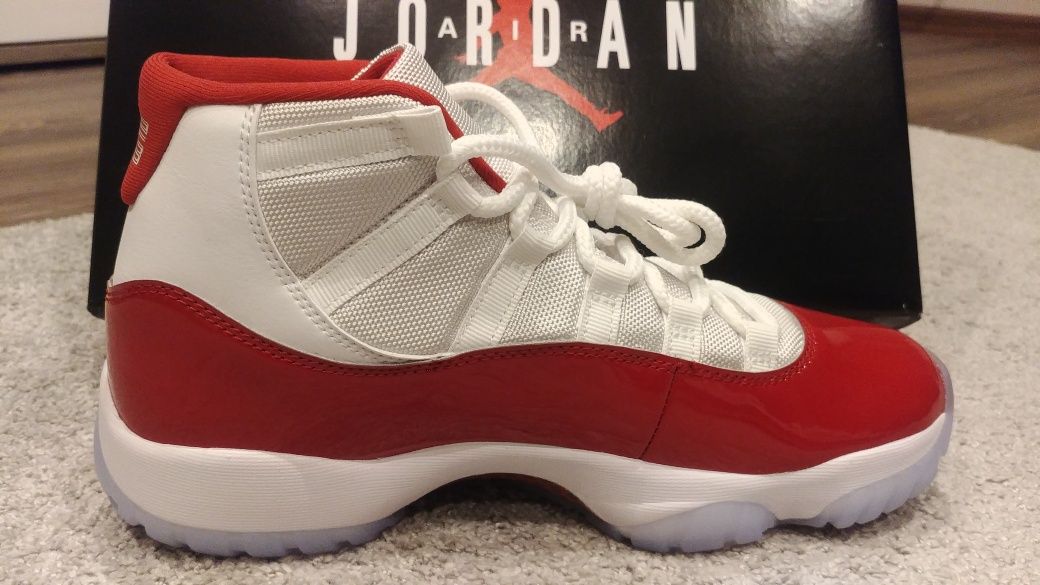 Air Jordan 11 Retro Cherry roz. 42