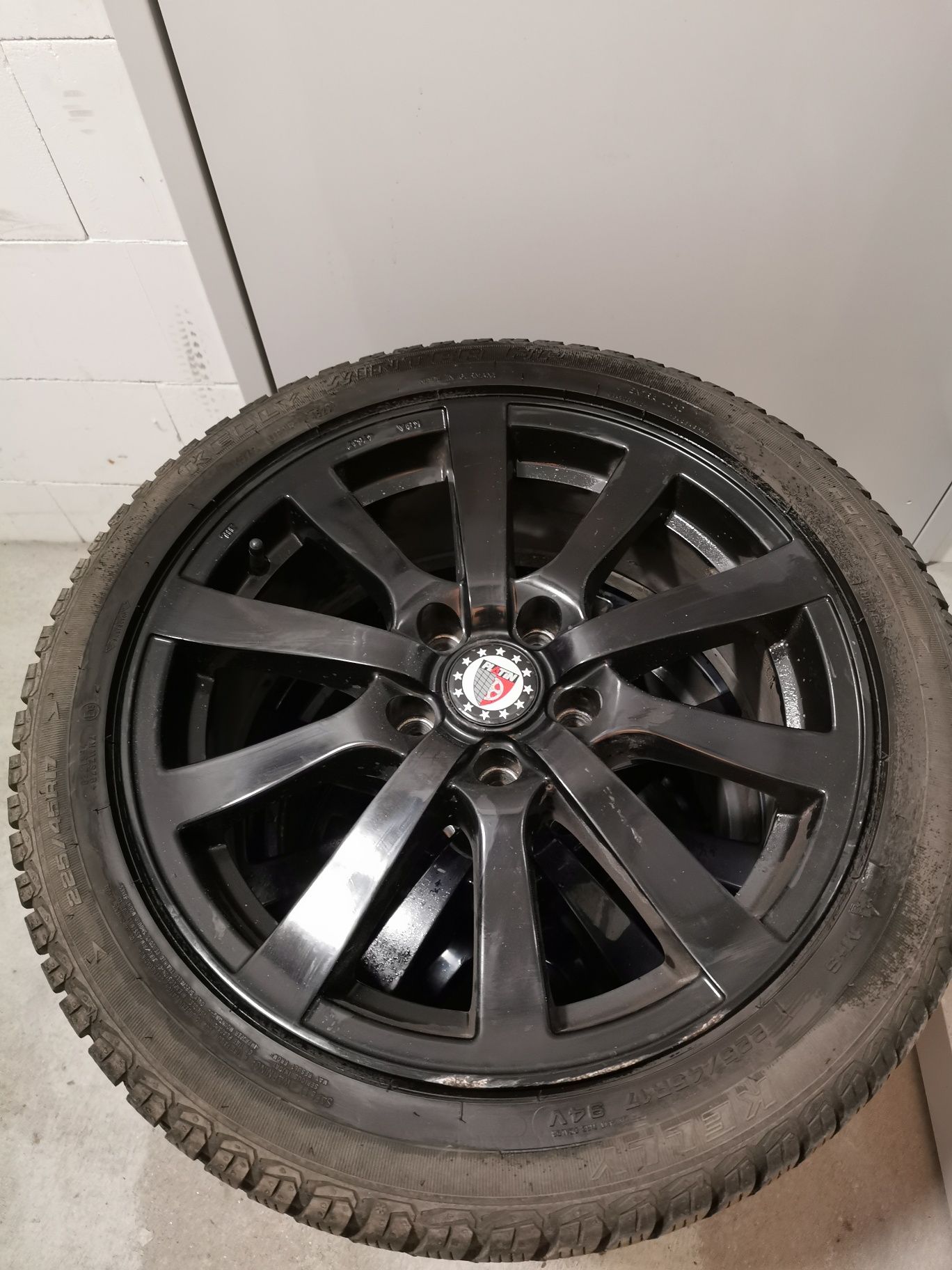 Koła felgi opony Skoda 5x112 225/45/17 zima