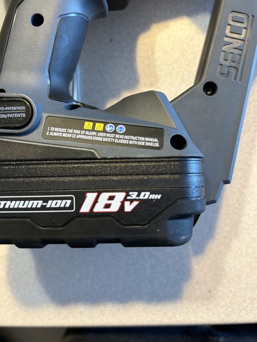Akumulatorowa wkrętarka taśmowa Twister Senco DS525-18V