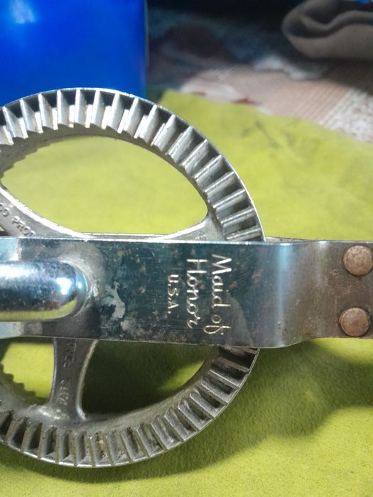 Вінтажний ручний міксер