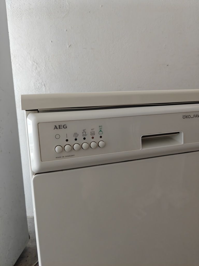 Maquina lavar loiça AEG