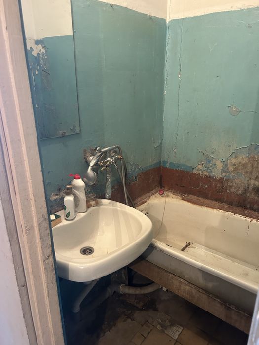 Продаётся 3 ком. кв. ул. Зестафонская в Осипенковском районе!