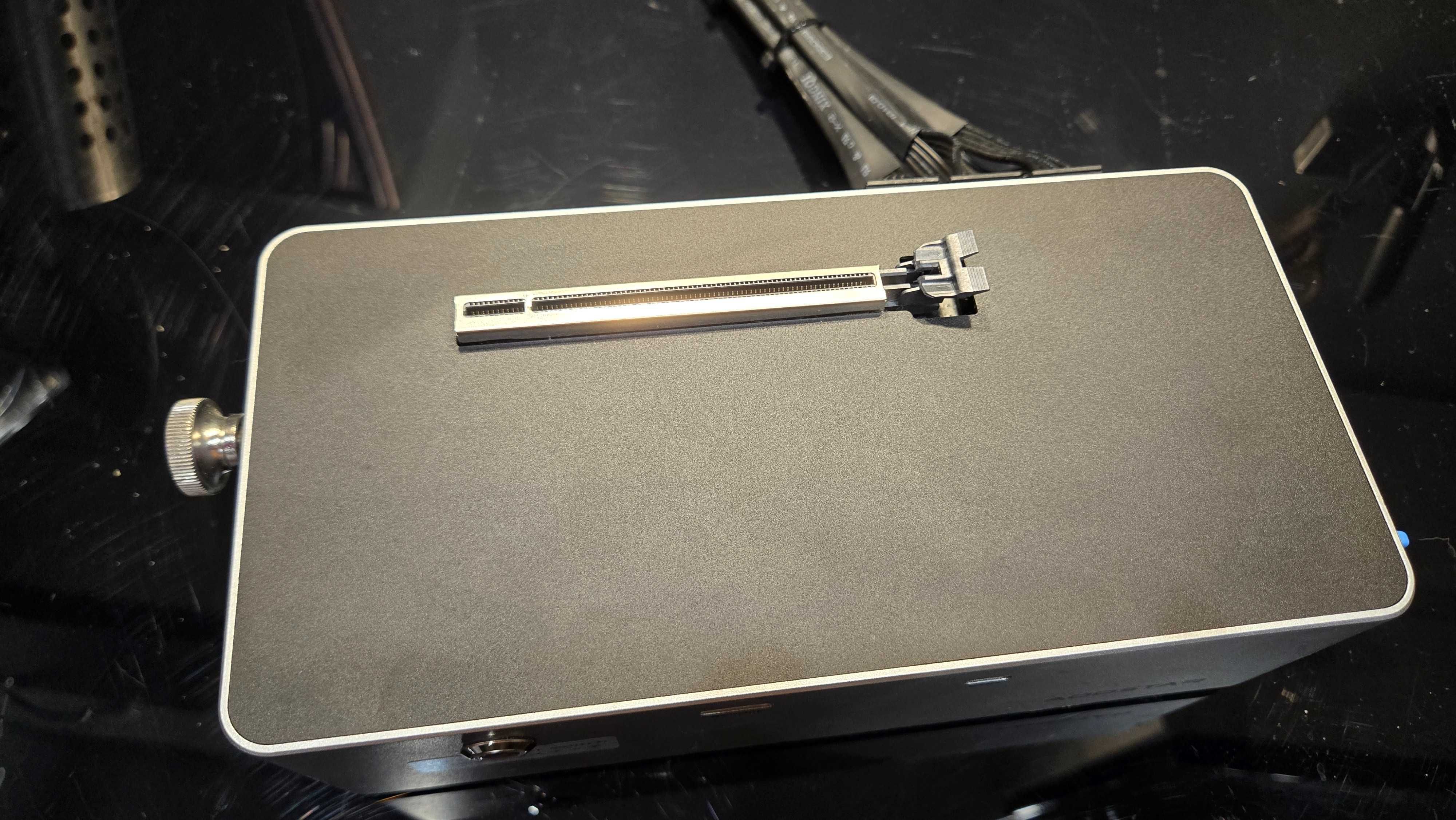 Laptop Konsola OneXplayer X1 AMD 8840U 32GB 1TB  Stacja Oculink