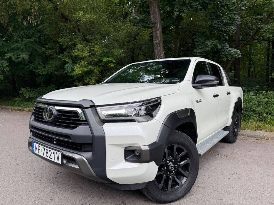Toyota Hilux 2.8/204KM/INVINCIBLE/Krajowy/ASO/Bezwypadkowy