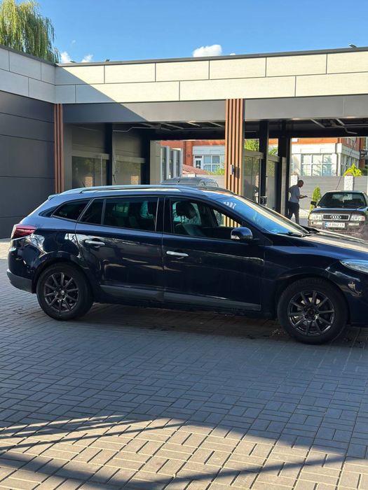 Розборка Разборка Renault Megan3 Двери Капот Бампер Фары Двигатель