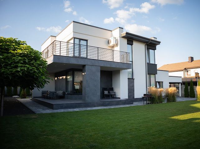 Елітний будинок в приватному секторі р-н Екватора,авторський проект.