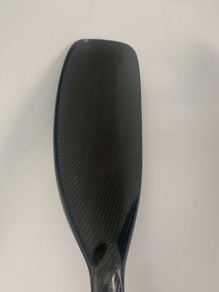 Pagaia em carbono