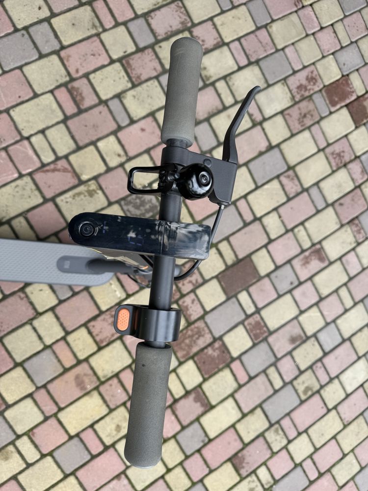 Електросамокат Xiaomi Mi Electric Scooter Essential 2021