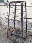 Expositor metal com rodas