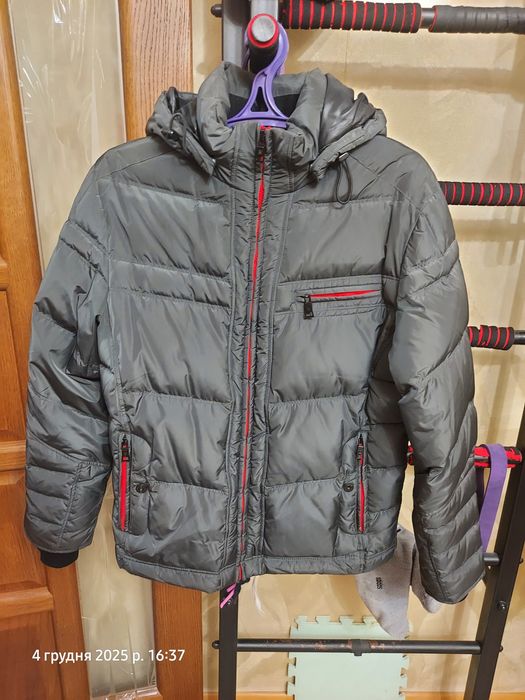 Зимня куртка парка  Black VINIL, у стані як нова! пух 70%, пір'я 30%