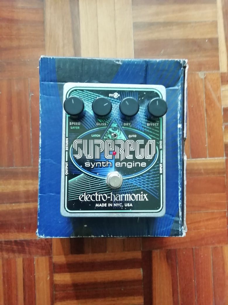 Pedal synth SUPEREGO Electro Harmonix