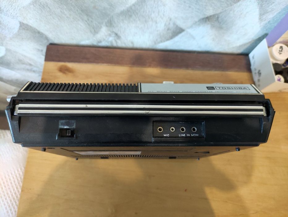 Раритетный магнитофон Toshiba RT-221FL