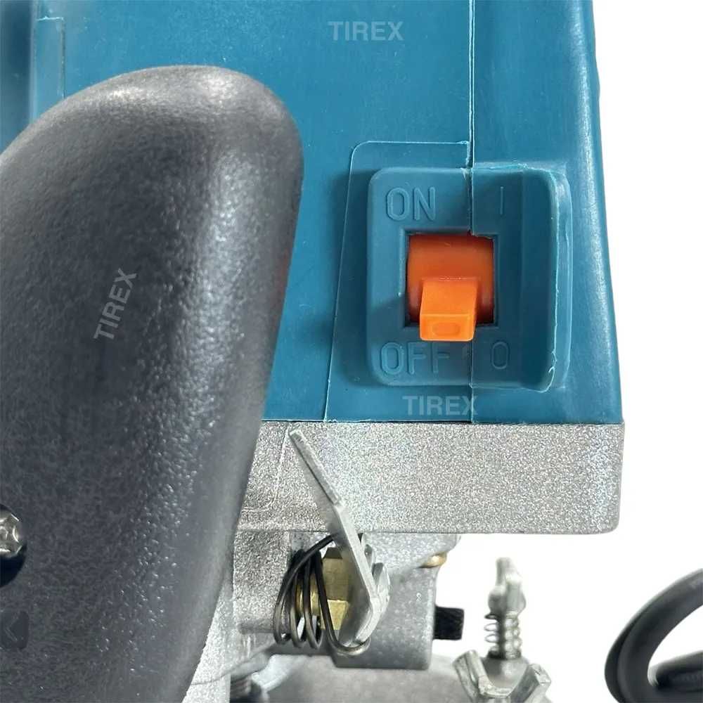 Фрезер Makita 2100Вт глибина 60мм 9000-23000об/хв зажим 6-8мм фрезерка