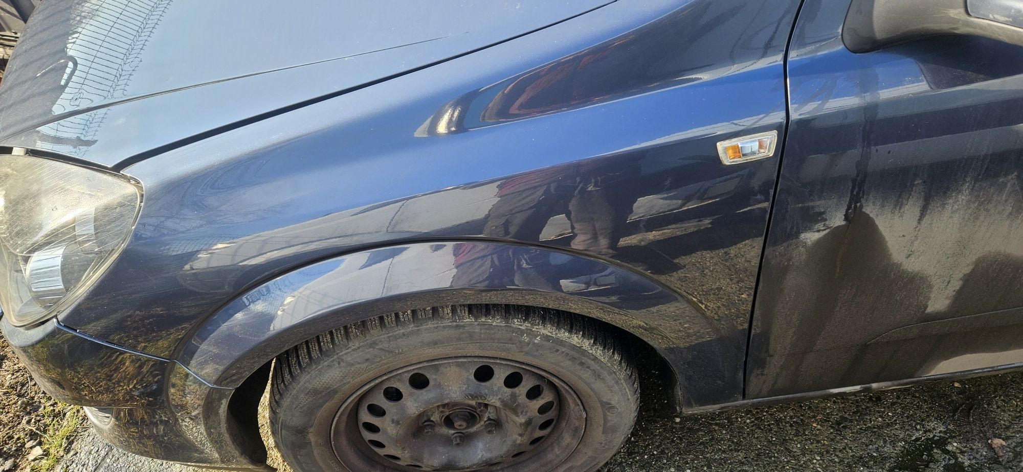 Astra h Błotnik przód z168