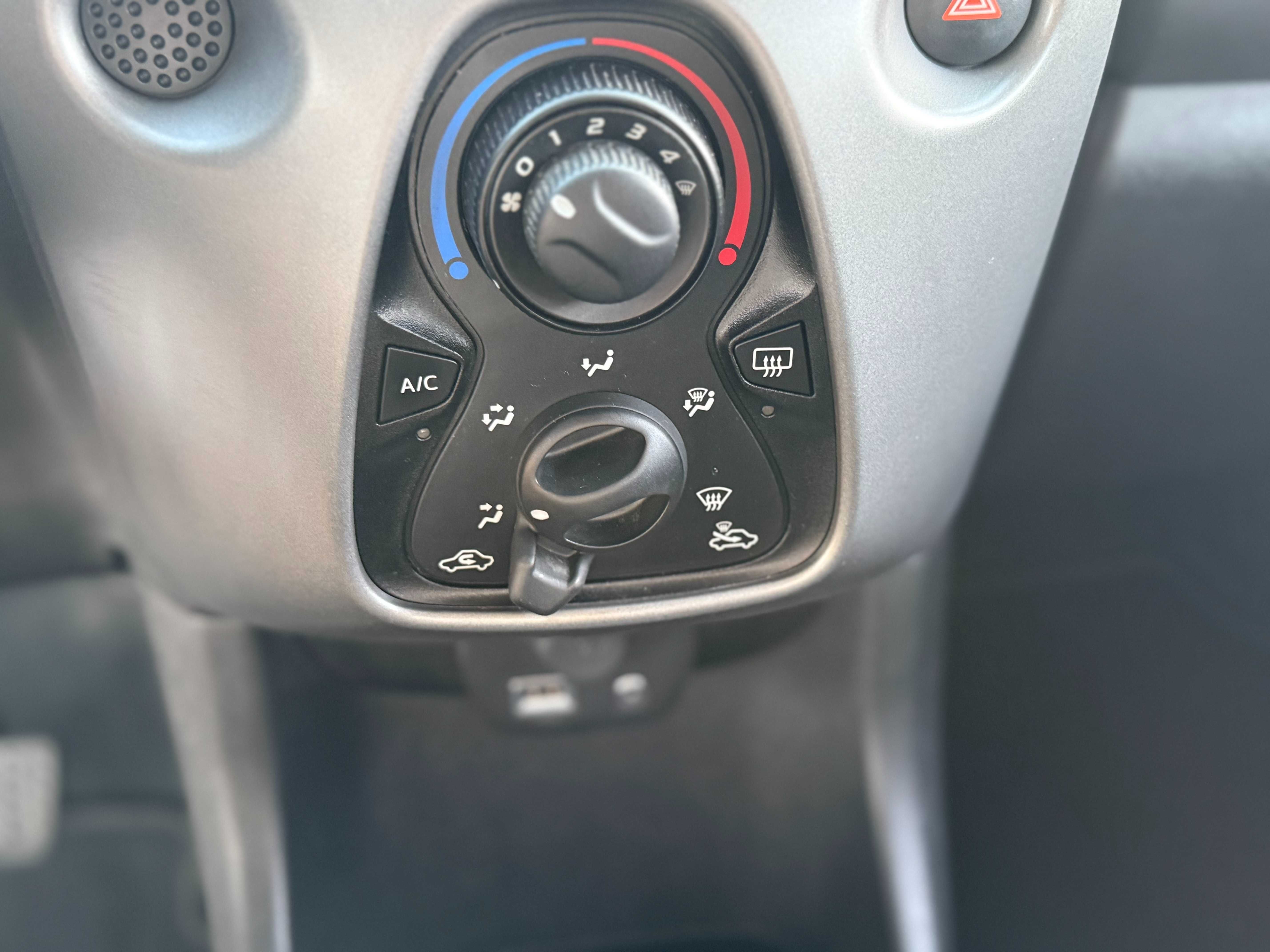 TOYOTA AYGO 1.0 X-PLAY+X-TOUCH  1 DONO