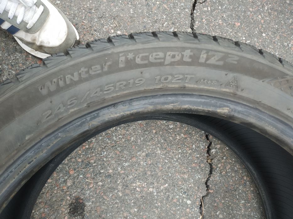 Резина r 19 зима Hankook  245/45r19 102T I Cept iZ 2