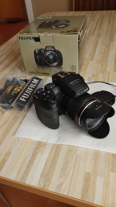 Цифрова фотокамера Fujifilm HS20 EXR