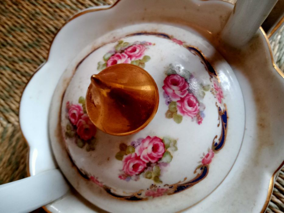 Bule para chá de porcelana portuguesa antigo