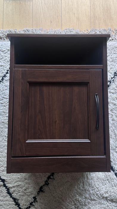 2 mesas de cabeceira Ikea