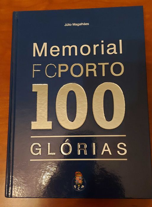 Lote de livros do FC Porto - autoria Júlio Magalhães