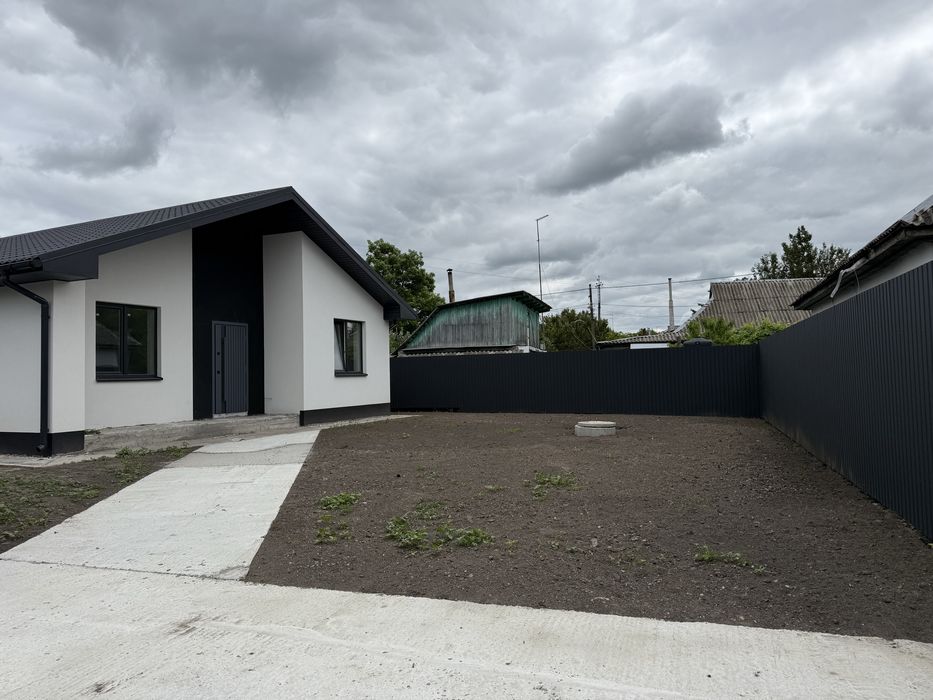 Продаж будинку з газовим опаленням ( 7,5 соток землі)