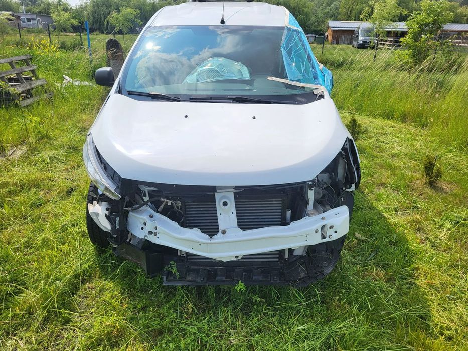 Dacia Dokker Dacia Dokker Chłodnia/Mroźnia Uszkodzona