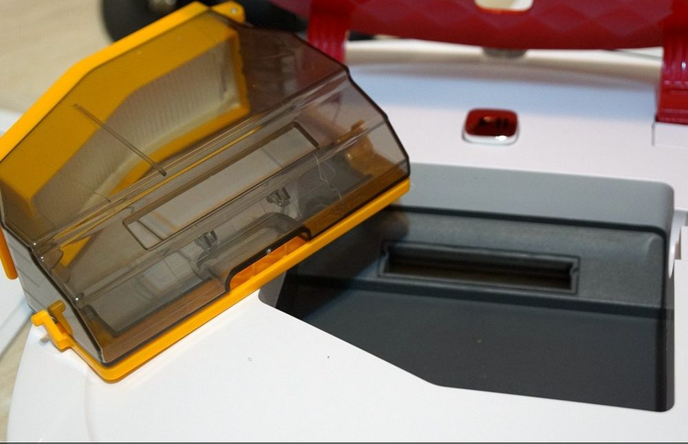 Aspirador robot Deebot Ecovacs D35 em óptimo estado