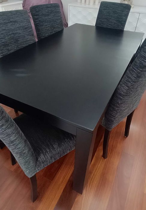 Mesa de jantar + 6 cadeiras