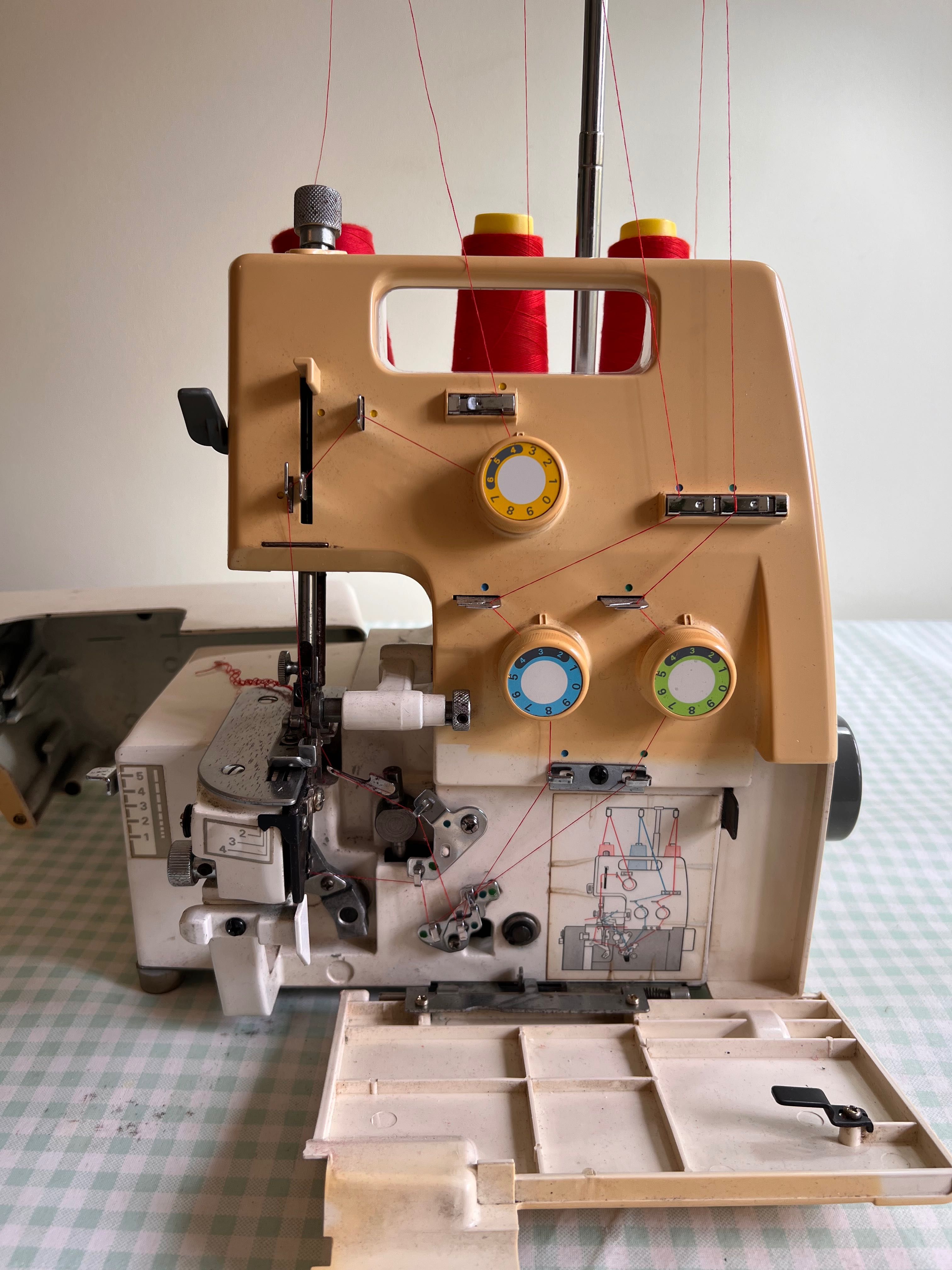 Maquina Costura Overlock/Overloque Toyota SL3003