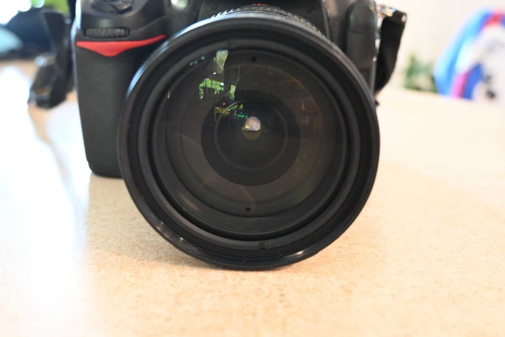 Nikon D300+Nikkor 18-200 ИДЕАЛ! Пробег -ВСЕГО  32тыс.кадров!