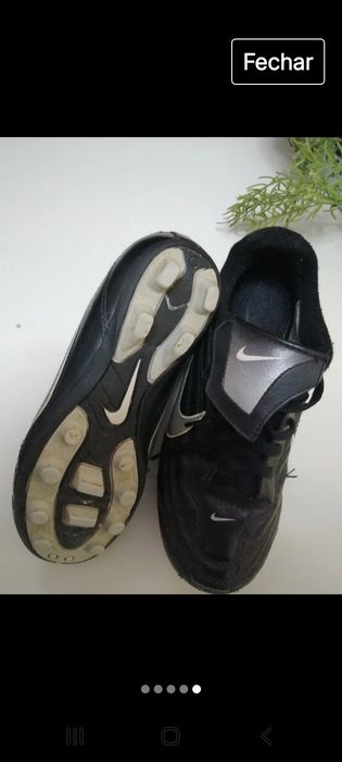 Chuteiras Nike de criança tamanho 31.5