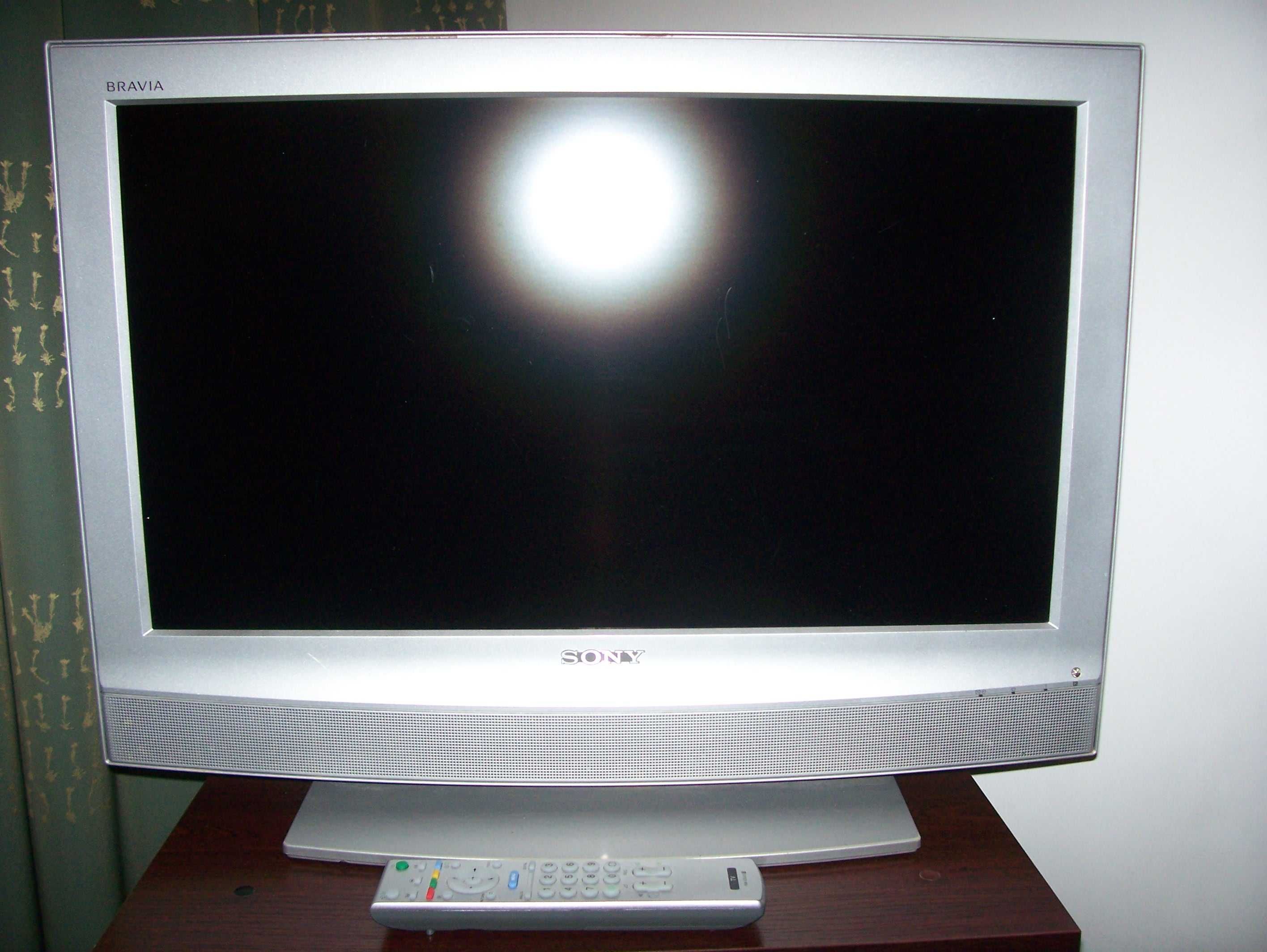 Sony Bravia 32 cale KDL26P2520 + dwa piloty