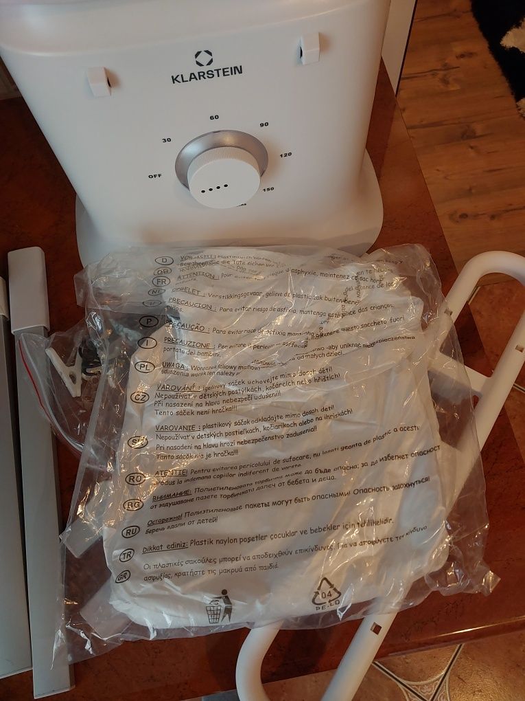 Urządzenie do automatycznego suszenia prasowaniaa