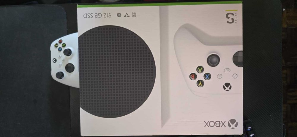 Xbox Series S, 512gb com muito pouco uso