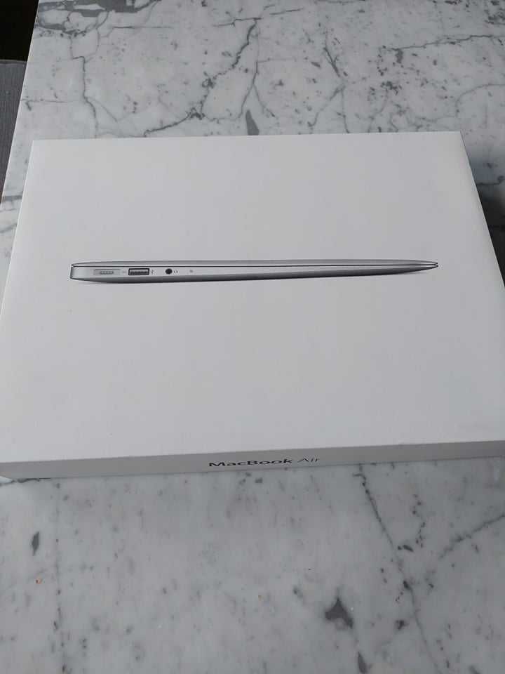 MacBook Air 13.3/1.8GHz/4GB/128GB