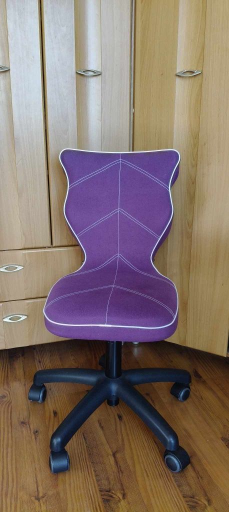 Krzesło obrotowe Entelo Petit fioletowe — ergonomiczne 119-142