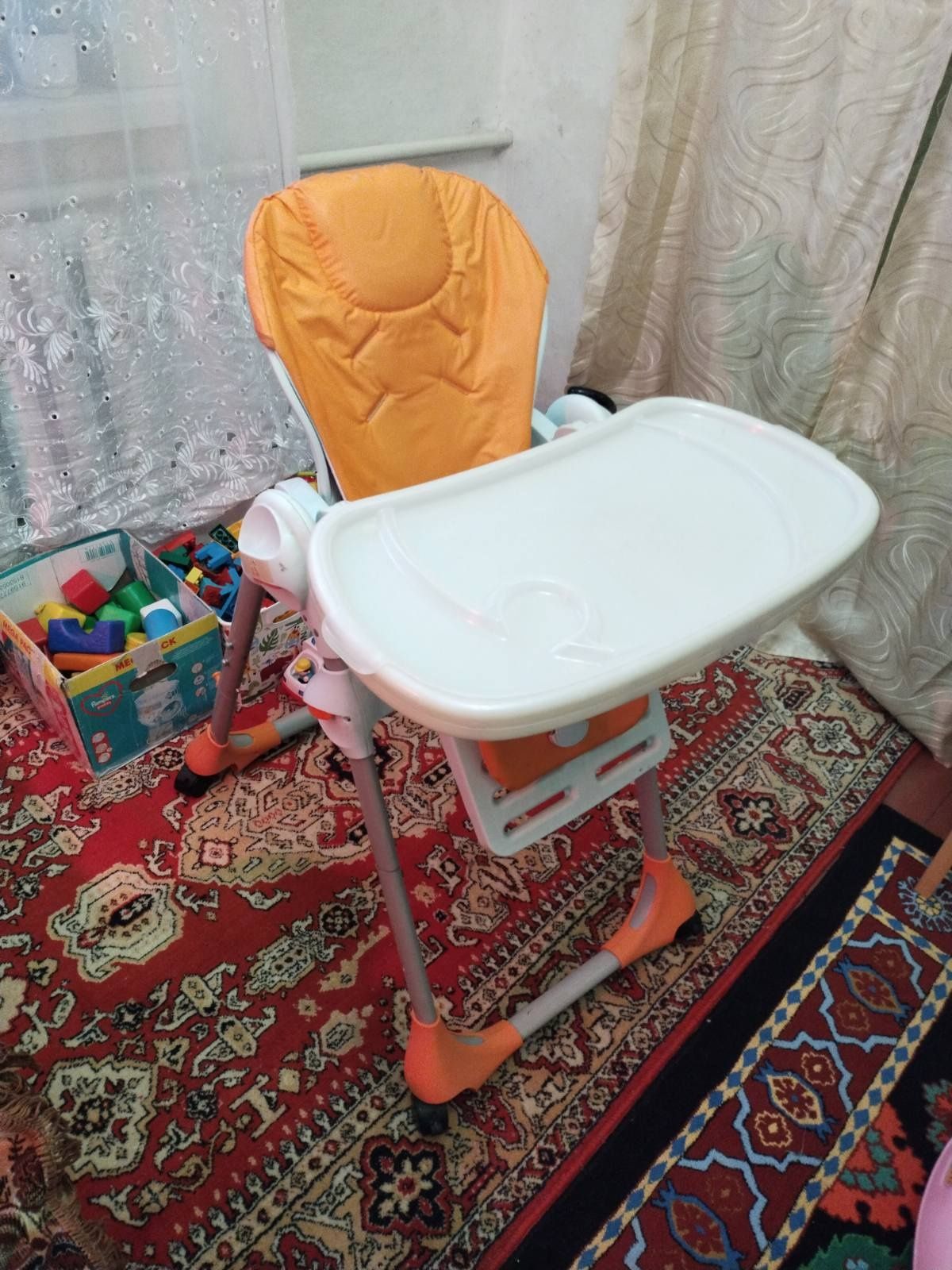 Детский стульчик для кормления/ дитячий стілець для їжі