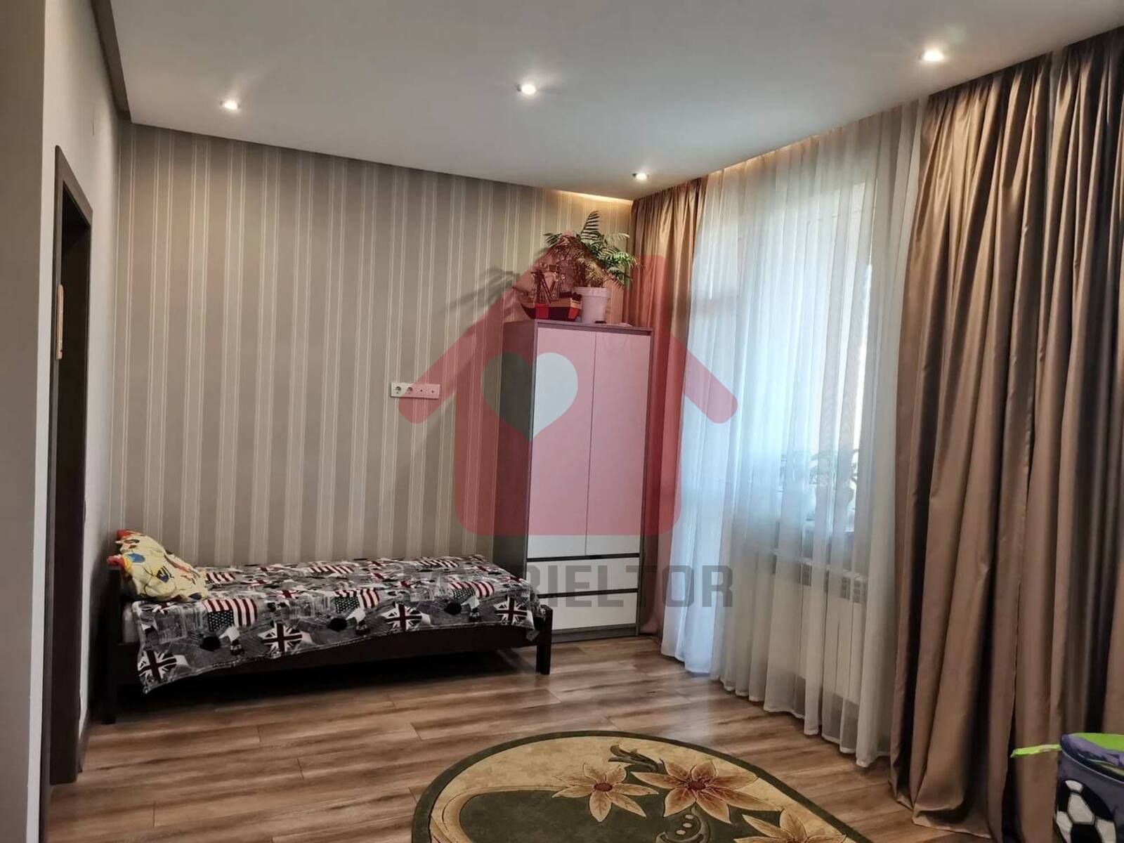 Продаж трикімнатної квартири ЖК Сакура
