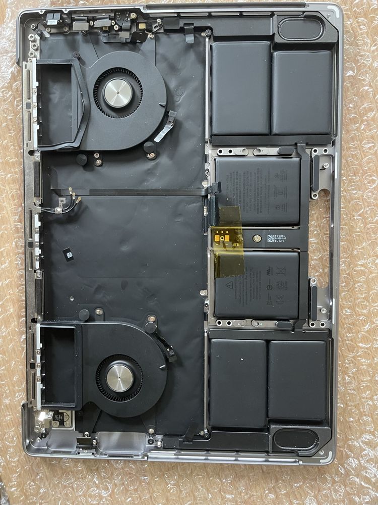 Topcase macbook m2 a2779