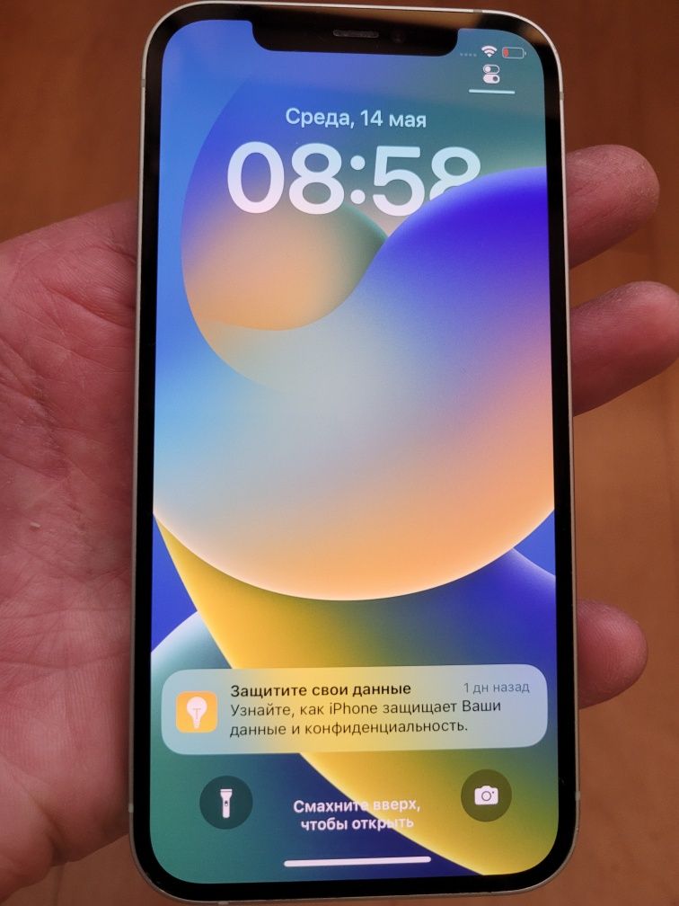 Продам IPHONE 12. На 128 Гб.  Салатовый