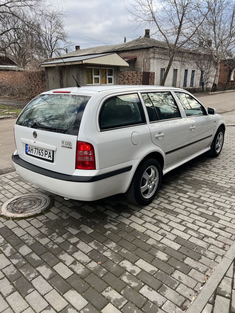 Skoda octavia 2.0 бенз