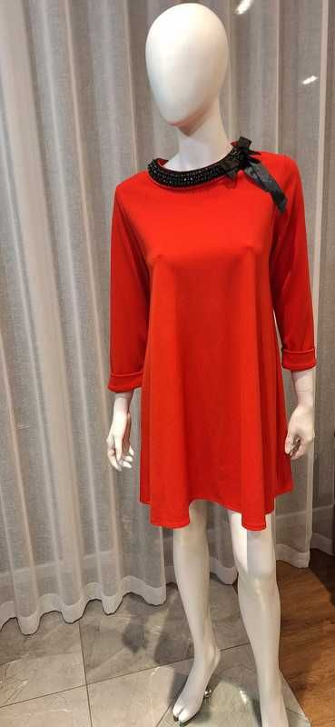 Włoska czerwona sukienka